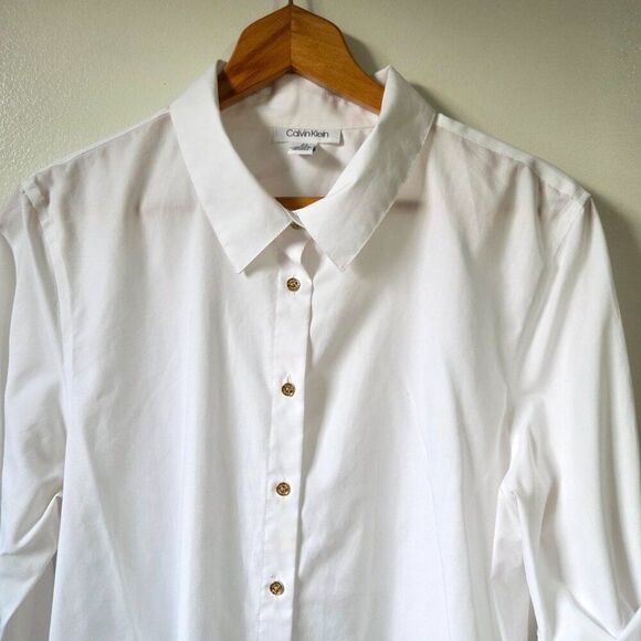 EUC CALVIN KLEIN WHITE WITH GOLD BUTTONS BUTTON DOWN SHIRT SIZE LARGE WOMEN - Picture 5 of 13